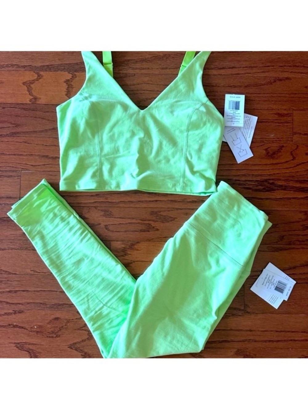 NWT Beyond Yoga Pastel Cropped V-Neck Sports Bra & High-Waist Leggings Set